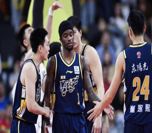 广东宏远官方：拉科塞维奇已完成注册，萨姆纳将因伤离队