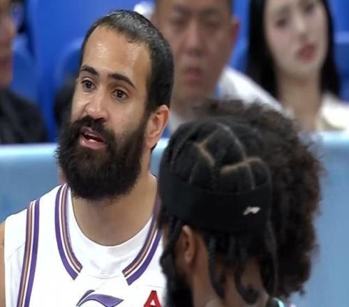 张庆鹏：这个赛季满怀希望到经历各种困难没有完成北京球迷的希望