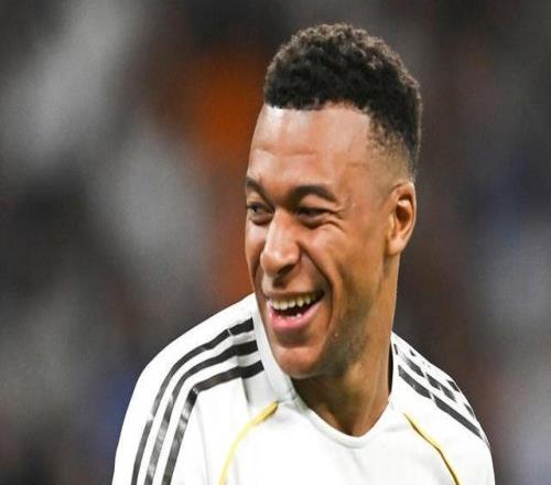 皇马伤病席又上新！姆巴佩突发伤退，左腿超负荷恐影响世界杯