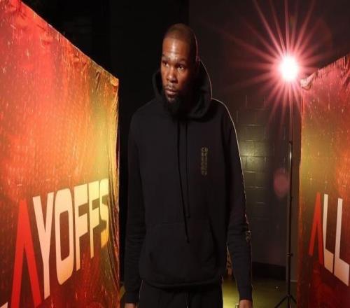 火箭队记开喷杜兰特未现身场边：他可能放弃火箭了