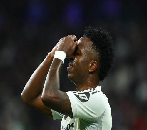 1.5亿欧续约奖金！曝维尼修斯续约条件，年薪3000万欧对标姆巴佩