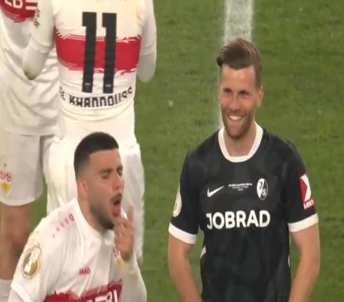 身体不适，斯图加特球员哈努斯在比赛中呕吐