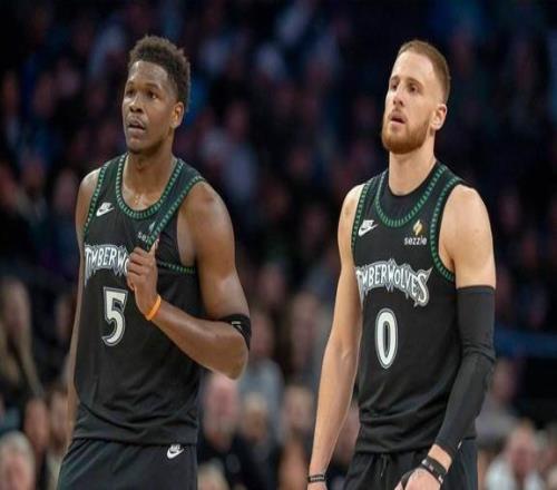 连折两员大将！康利回应爱德华兹与迪文琴佐重伤