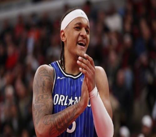 坎宁安25+9+6+8失误，班凯罗18中4躺赢，魔术31活塞剑指黑八奇迹