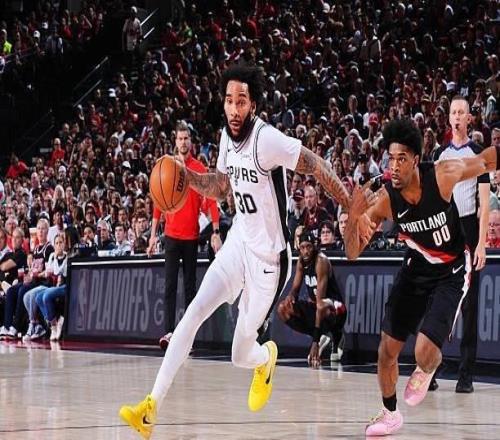 进攻效率高到离谱！马刺应该给3D锋线大将多一些出手机会