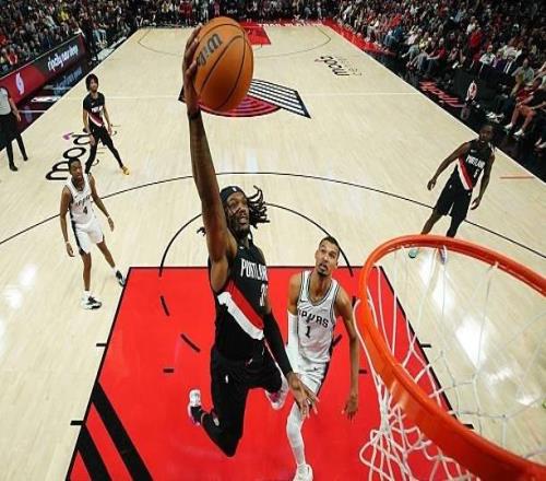 表现没有任何问题！开拓者敢不敢让这位替补内线大闸进入先发