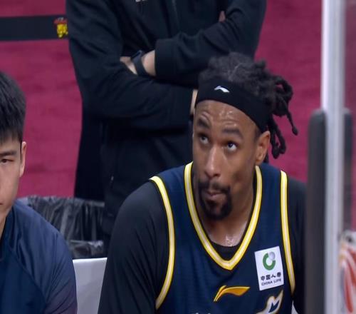 还想留在广东队！萨林杰主动辟谣表忠心，下个赛季将完成续约