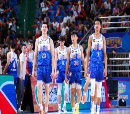 6人入选国家短训营！困境中，新疆男篮年轻力量破土而出