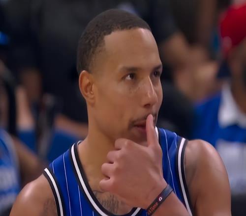 31！东部第一又输了，黑八剧本上演骑士利好，哈登自己要争气