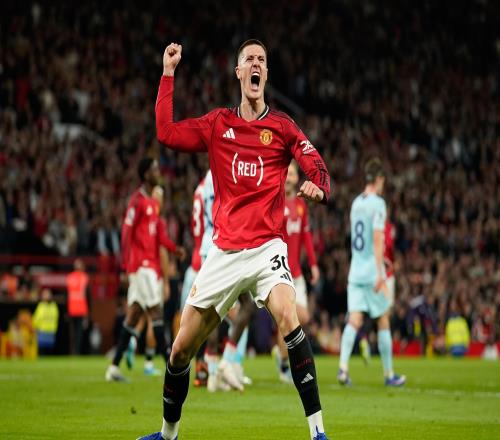 谢什科：卡塞米罗就像台永不停歇的工作机器，他的表现太棒了