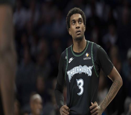 麦克丹尼尔斯：客场嘘声是我的燃料