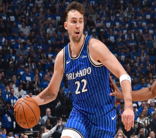 13！东部第一濒临出局，魔术酝酿黑八奇迹，康宁汉姆25分8失误