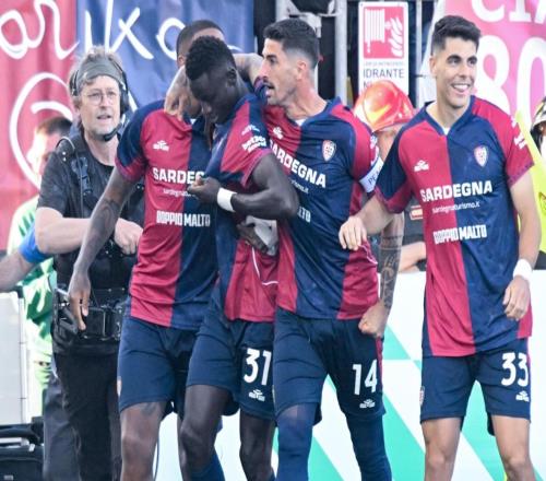 23！33！疯狂一夜，亚特兰大爆大冷，拉齐奥补时绝平，曼联险胜