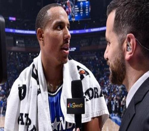 贝恩：感谢莫兰特&杰克逊来支持这是一份永恒的友谊