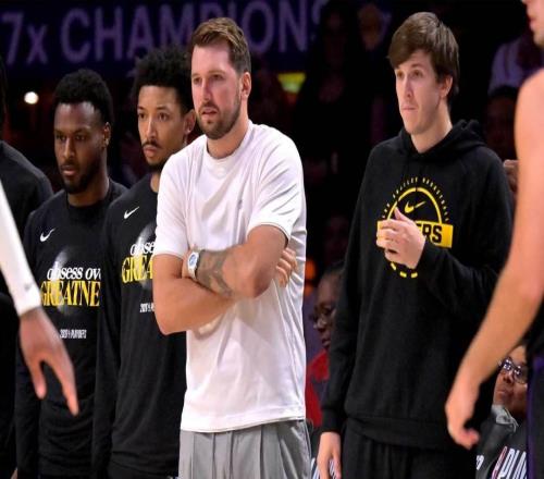 期待，湖人队的雷迪克指出奥斯汀里夫斯回归后可以解决的弱点