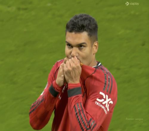 B费助攻曼联21重返欧冠成定局！卡里克效仿穆帅，解释三中卫原因