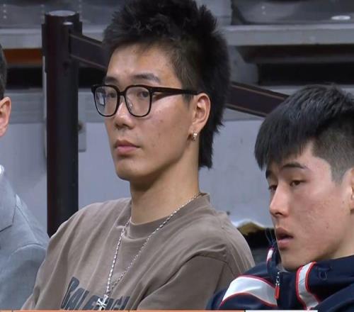 不愧是加拿大名帅！重用3人造17分惨案，杜锋没苦硬吃广东01广州