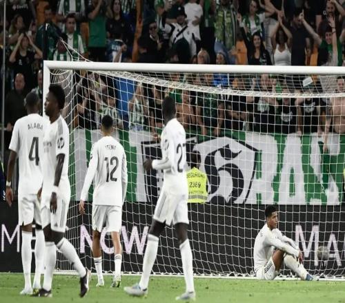 TA：阿韦洛亚与队内部分西班牙球员不合，球员认为主帅不公平