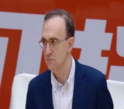 辽宁男篮先下一城，赵继伟14+7稳定军心双大外奇招山东手感冰凉