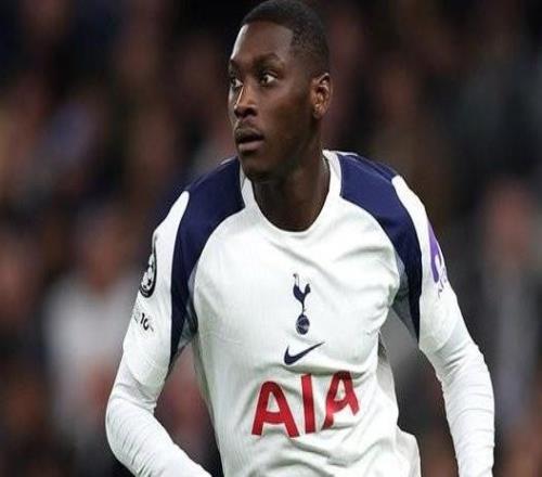 多名跟队：穆阿尼并未遭遇腿筋伤势，预计能出战维拉