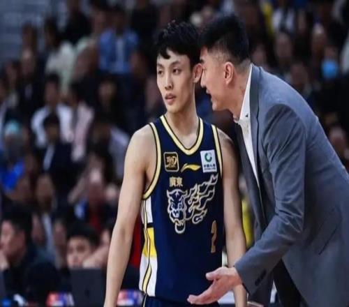 76比93惨败17分！广东季后赛首秀惨遭爆冷：杜锋下课倒计时了