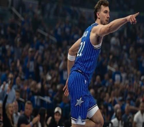 黑八预警！4人得分上双，魔术9488再胜活塞，系列赛31迎赛点