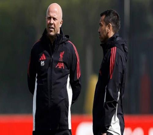 邮报：费耶诺德计划任命利物浦助教范布隆克霍斯特当技术总监