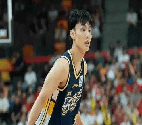 G1广东7693广州球员评价：3人及格，9人低迷