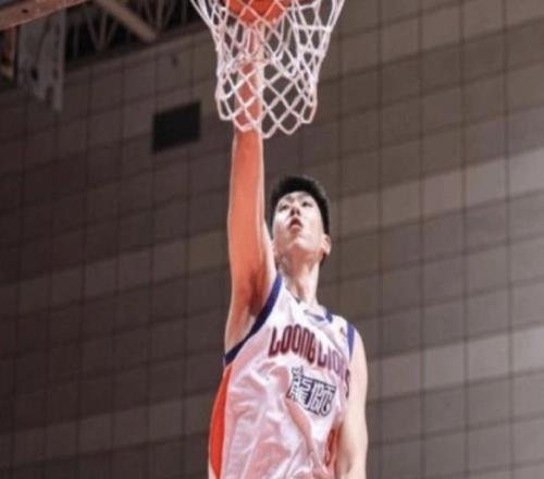 徐昕：广东是一支非常凶狠的队伍，下一场努努力争取拿下胜利