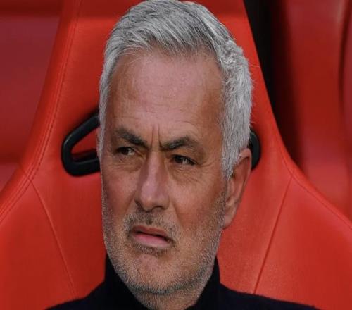 英媒：皇马考虑阿莱格里、德尚和波切蒂诺，穆帅并非唯一人选