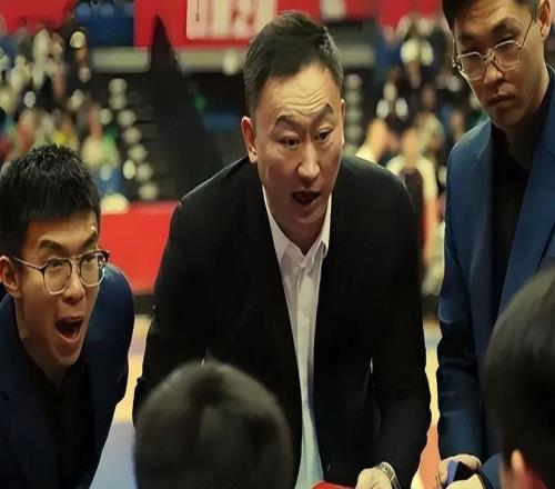 CBA最暴躁主帅刘维伟：骂外援怼裁判，球员时期三分命中率不足30%