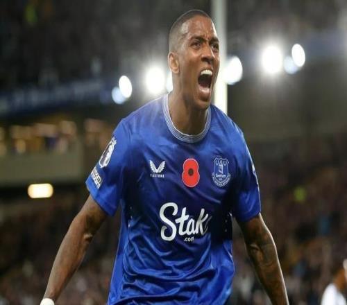 40岁曼联传奇宣布退役！23年生涯迎大结局，盼带队重返英超