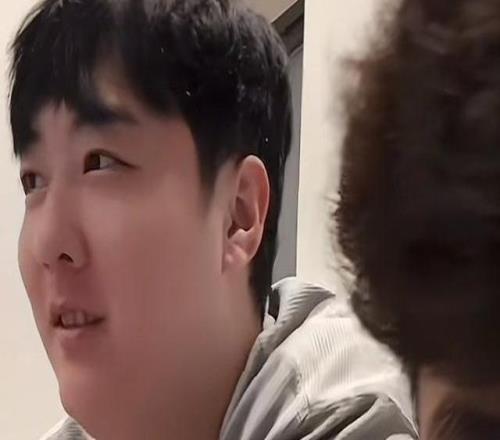 前广东中锋：宏远对中锋要求是防守和篮板焦泊乔不适应现在的体系