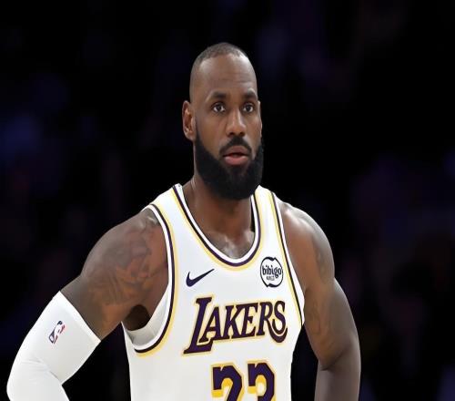 火箭逆转湖人！湖人打出最差季后赛表现，詹姆斯、里斯夫拖后腿