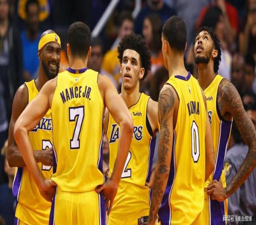 揭秘湖人最黑暗时期，珍妮巴斯为何强硬否决弟弟的摆烂策略！