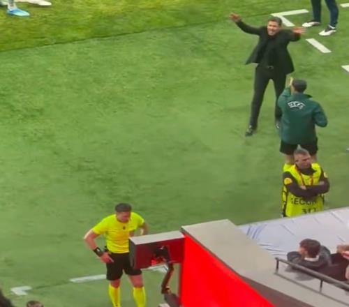 麦克马纳曼：VAR毁了比赛，西蒙尼的态度极其失态、毫无分寸