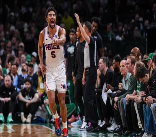 板凳席藏了个"救命先生"