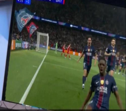 看巴黎和拜仁的比赛时，哈兰德：再看阿森纳比赛会感到无聊