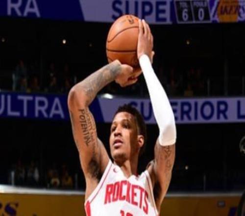 小史密斯22+7詹姆斯25+7火箭客场力克湖人