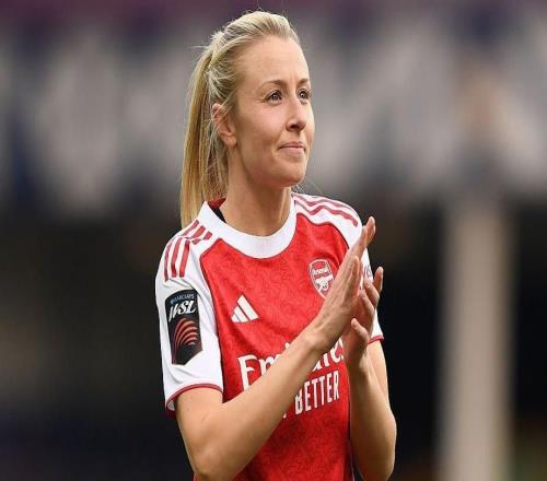 阿森纳续约29岁伤号队长：2年合同赌的是冠军基因还是情怀溢价