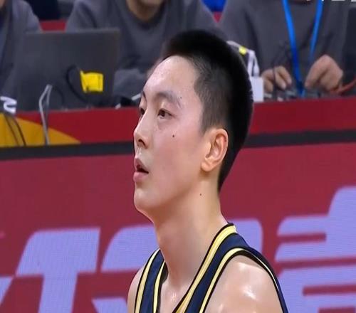 打不了高端局！CBA季后赛身价大跌的四位球星