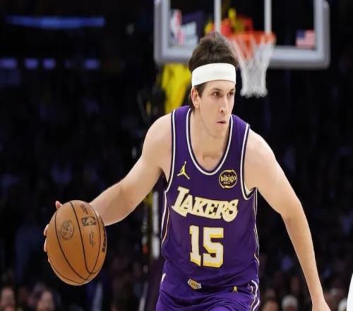 湖人3主力迷失太致命！斯玛特狂失误，里弗斯与肯纳德攻守崩盘