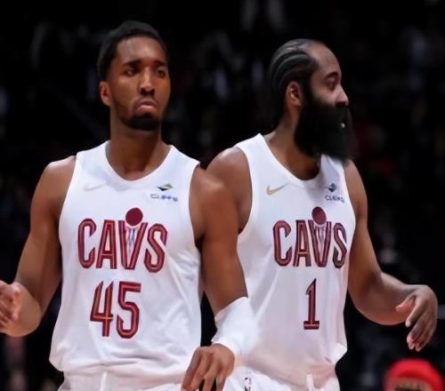 随着骑士险胜5分，活塞赢7分，NBA最新排名出炉！骑士夺赛点