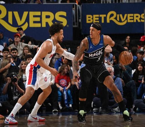 坎宁安狂轰45分拒绝黑八！活塞23魔术扳回一城班凯罗空砍45+9+7