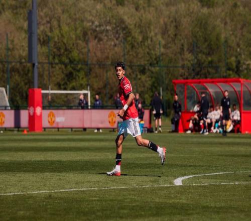 卡里克观战曼联太子梅开二度！夏季将踢季前赛，英超首秀为时过早