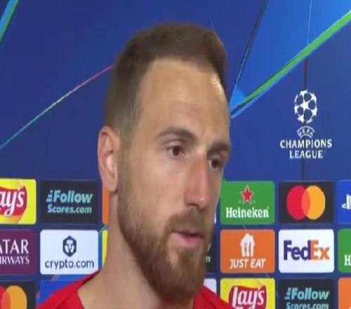 奥布拉克：很接近扑出哲凯赖什的点球，但他用了最大力量射门