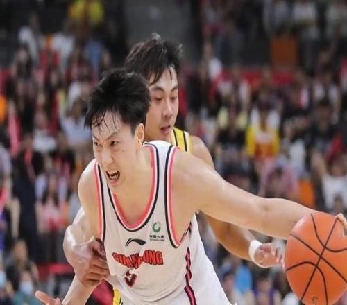 徐昕反戈砍两双！广州内线完爆广东，杜锋战术被打穿