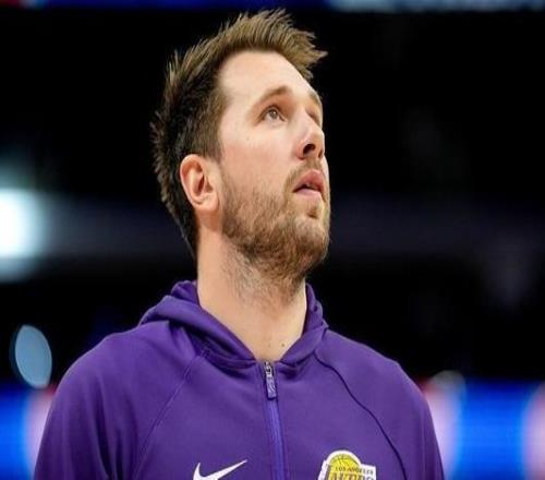 曝东契奇尚无复出时间表距离恢复对抗性训练至少需要一周半时间