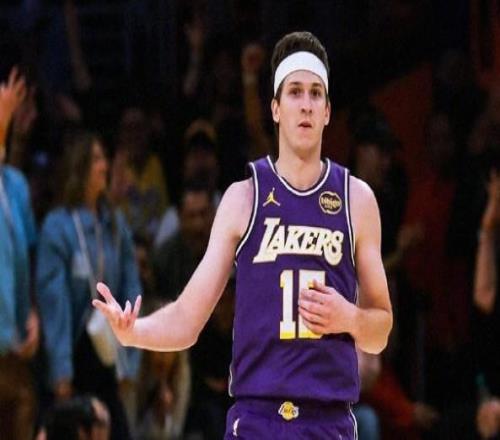 罚球不少，里夫斯16中4&三分8中2&罚球13中12取22分4板6助