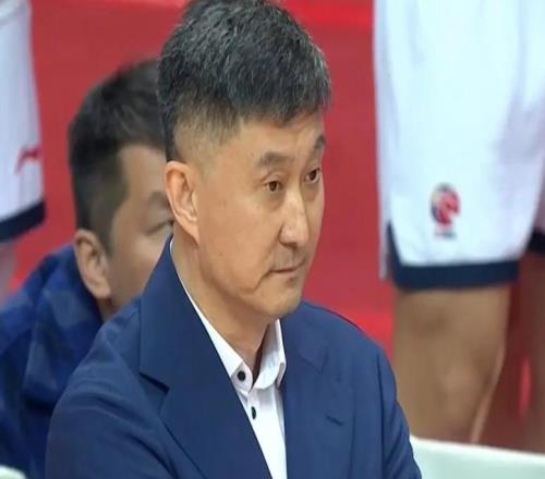 CBA3球队爆冷，杜锋被揪出3个问题，朱芳雨需召回2人才行了